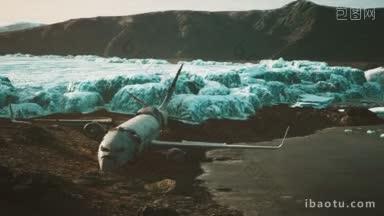 冰川旁战损的飞机视频